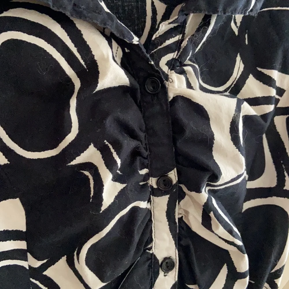 Top - Picture 2 of 2